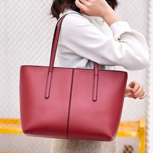 Black Women's Large Capacity Shoulder Bag